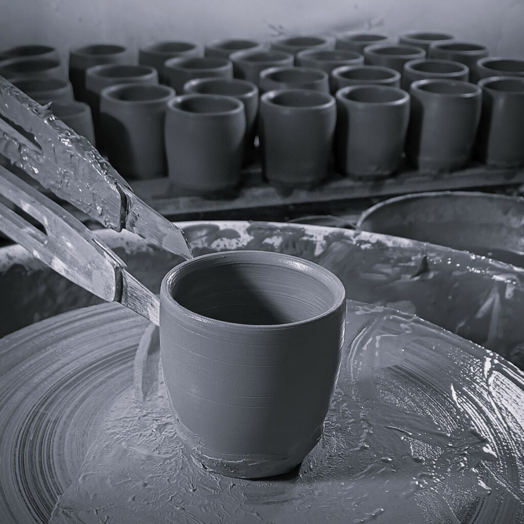 tournage de poterie en série